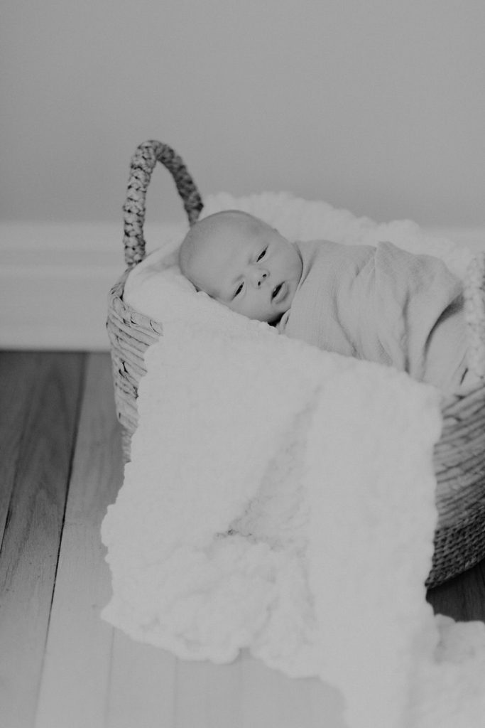 lifestyle in home newborn photography in indianapolis_3982-2