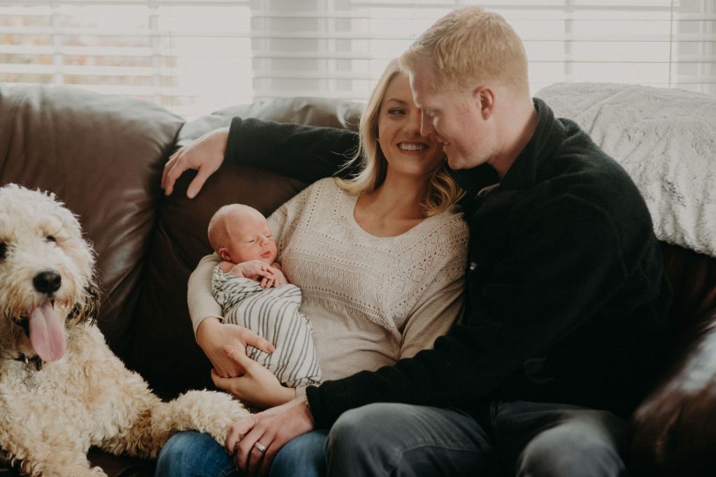 lifestyle in home newborn photography in indianapolis_4182