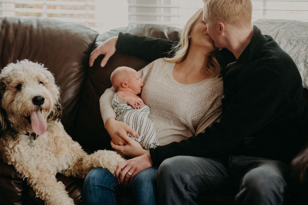 lifestyle in home newborn photography in indianapolis_4183