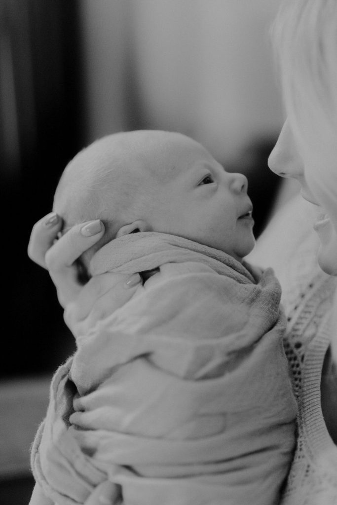 lifestyle in home newborn photography in indianapolis_4254-2